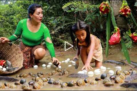 Have a lot snail .fish. duck eggs. pick for food- Mother cooking  snail & egg for dinner