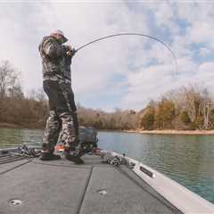 Winter Fishing Tips When The Fishing Is TOUGH!